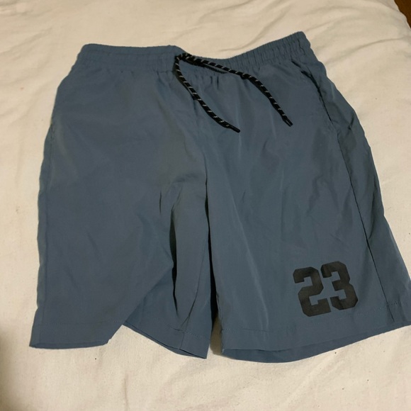I am selling 6 pairs of gym shorts! - Picture 1 of 11
